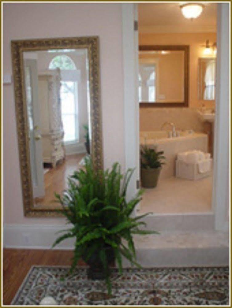 The River Lily Daytona Beach Bagian luar foto