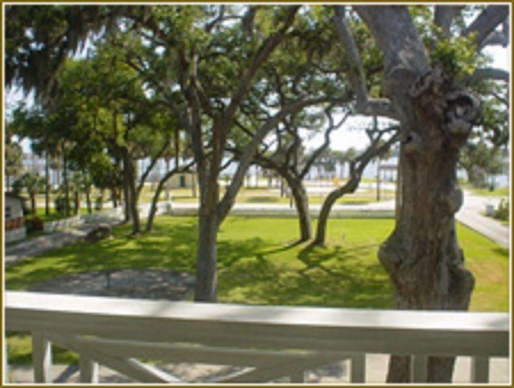 The River Lily Daytona Beach Bagian luar foto